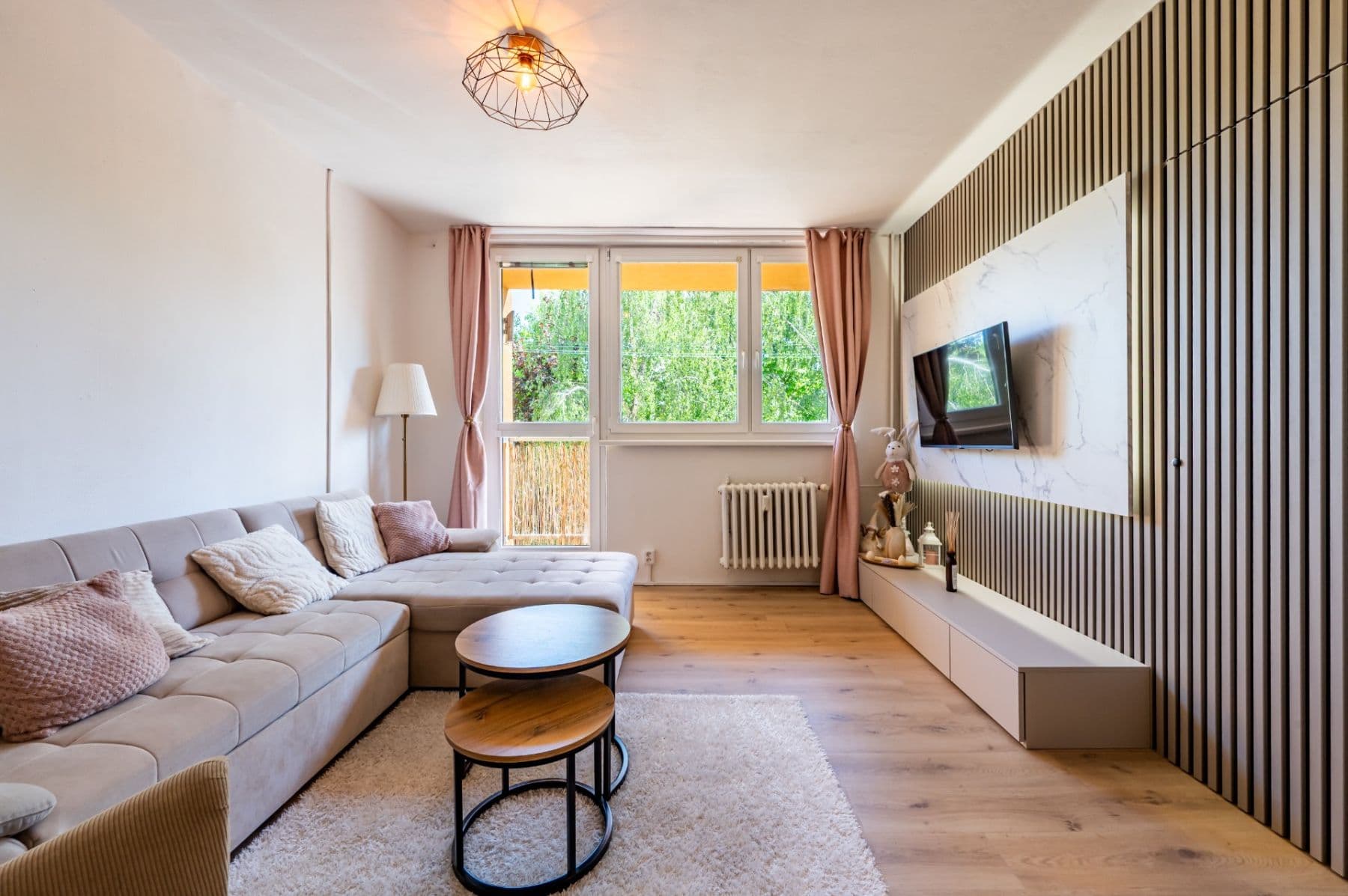 Prenájom bytu 4-izbový 80 m², Třebešovská, Praha, Praha Prenájom bytu 4-izbový 80 m², Třebešovská, Praha, Praha