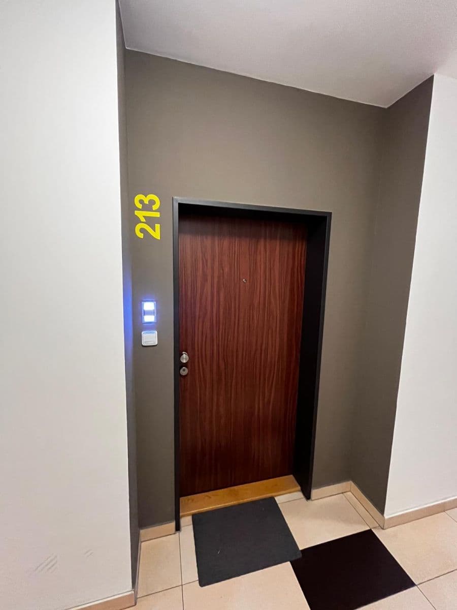 Prenájom bytu 2-izbový 47 m², Zakšínská, Praha, Praha Prenájom bytu 2-izbový 47 m², Zakšínská, Praha, Praha