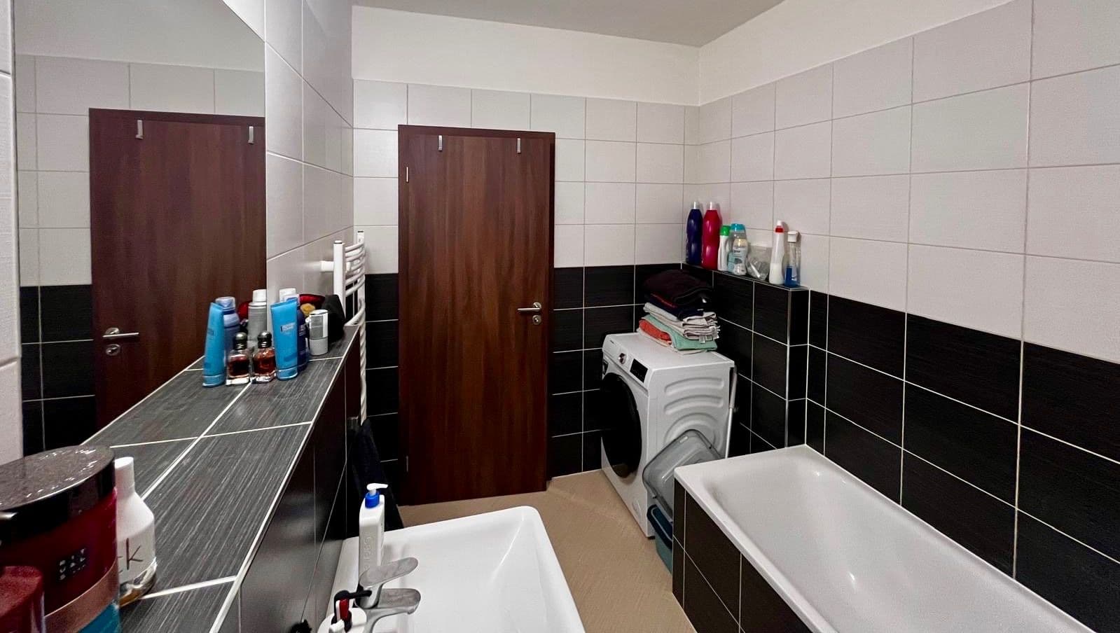 Prenájom bytu 2-izbový 47 m², Zakšínská, Praha, Praha Prenájom bytu 2-izbový 47 m², Zakšínská, Praha, Praha