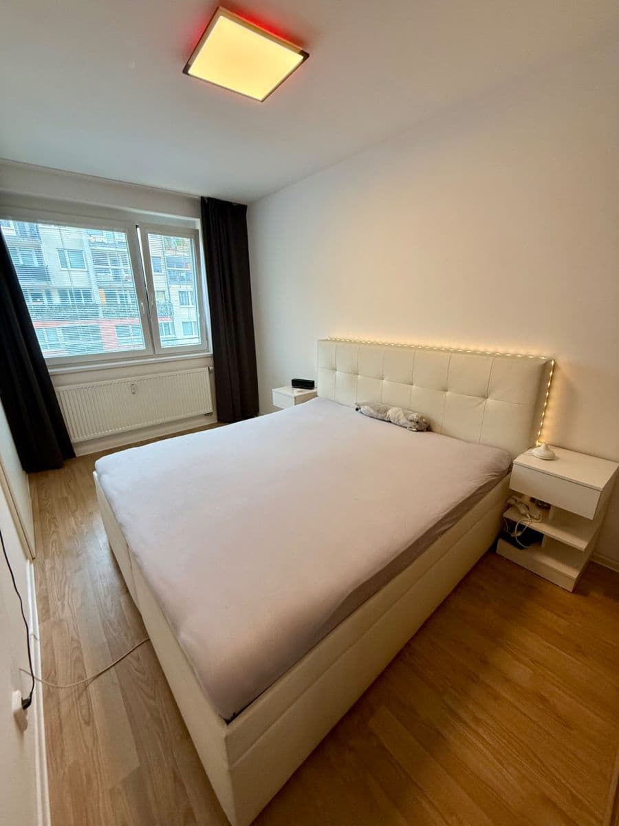Prenájom bytu 2-izbový 47 m², Zakšínská, Praha, Praha Prenájom bytu 2-izbový 47 m², Zakšínská, Praha, Praha