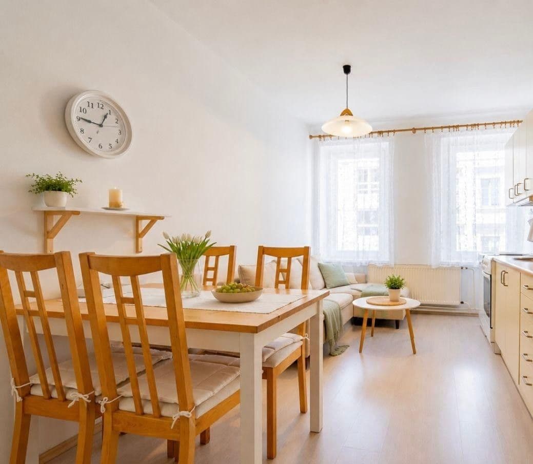 Prenájom bytu 2-izbový 50 m², Rudolfovská tř., České Budějovice, Jihočeský kraj Prenájom bytu 2-izbový 50 m², Rudolfovská tř., České Budějovice, Jihočeský kraj