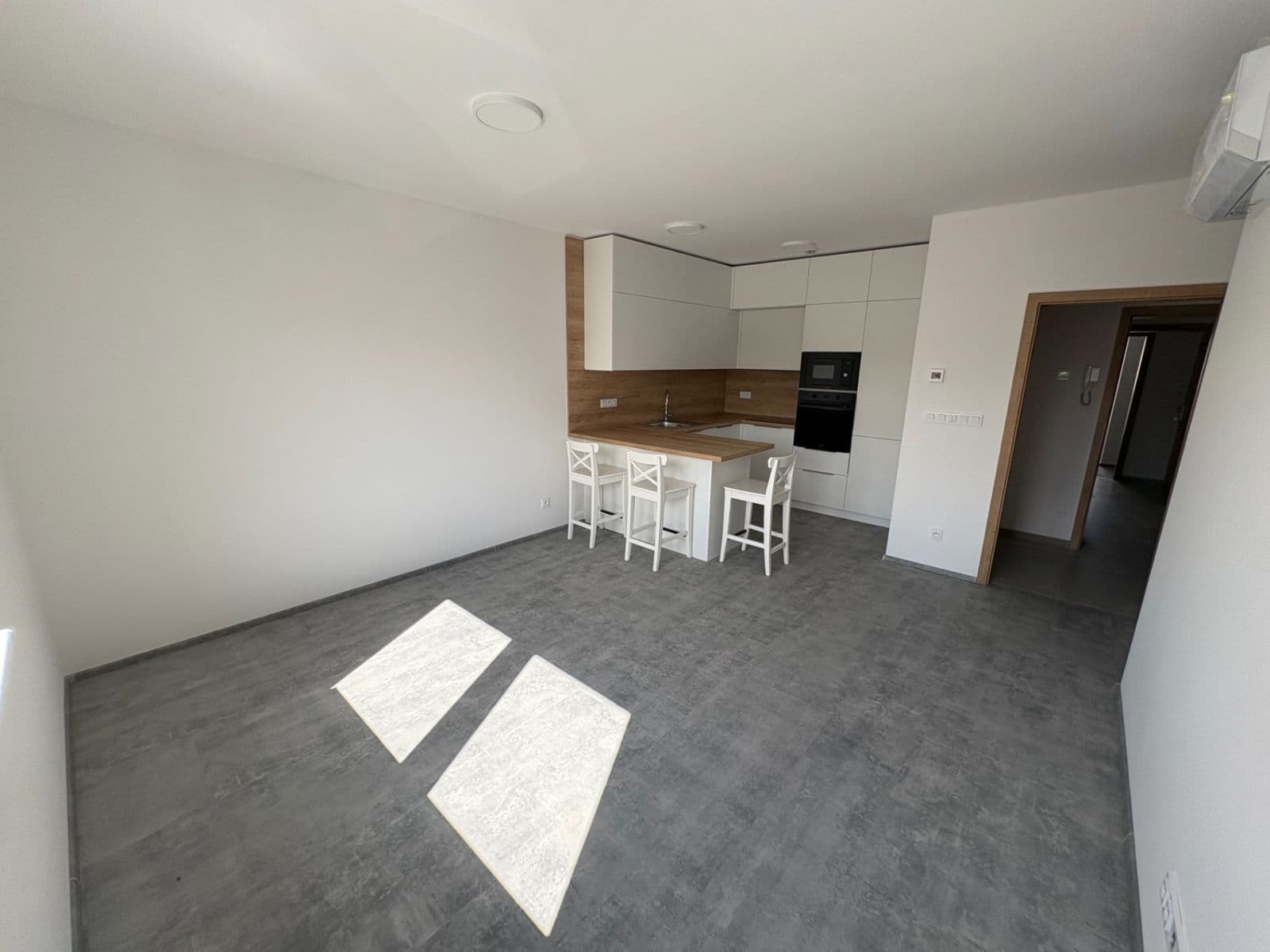 Prenájom bytu 3-izbový 62 m², Břetislavova, Brno, Jihomoravský kraj Prenájom bytu 3-izbový 62 m², Břetislavova, Brno, Jihomoravský kraj
