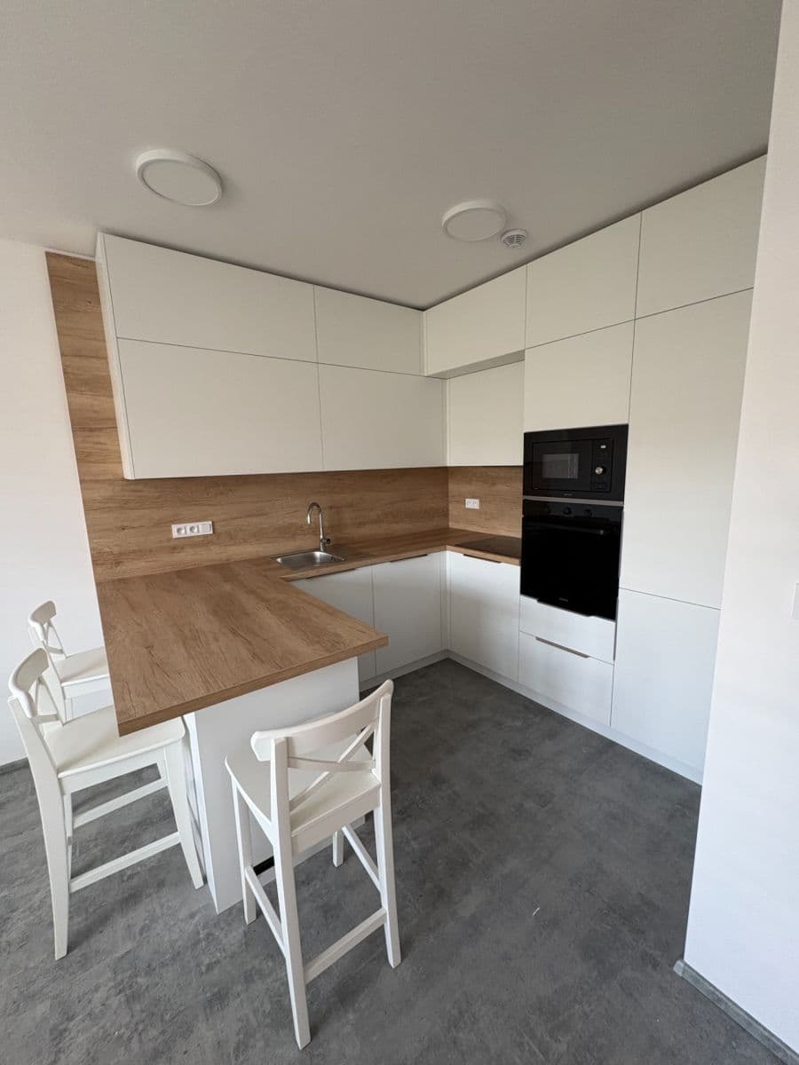Prenájom bytu 3-izbový 62 m², Břetislavova, Brno, Jihomoravský kraj Prenájom bytu 3-izbový 62 m², Břetislavova, Brno, Jihomoravský kraj