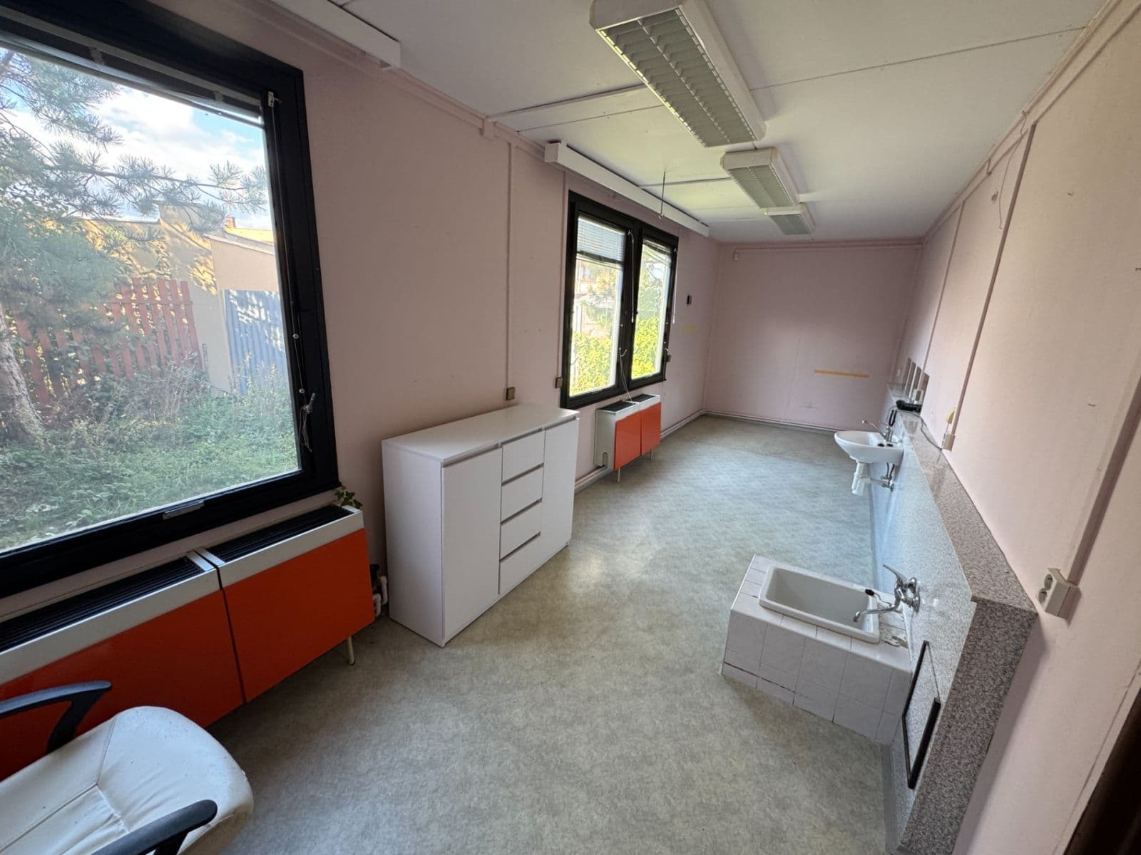 Prenájom kancelárie 111 m², Tuřanská, Brno, Jihomoravský kraj Prenájom kancelárie 111 m², Tuřanská, Brno, Jihomoravský kraj