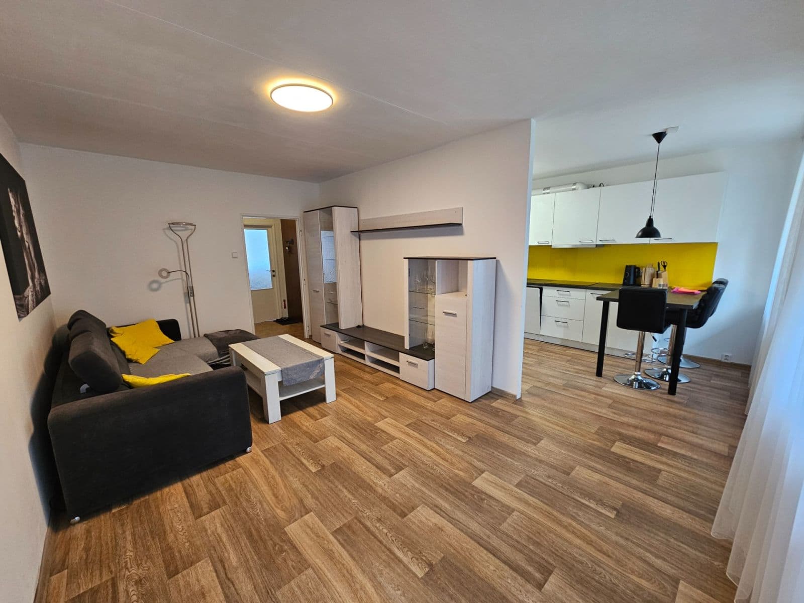 Prenájom bytu 3-izbový 60 m², Habartická, Praha, Praha Prenájom bytu 3-izbový 60 m², Habartická, Praha, Praha