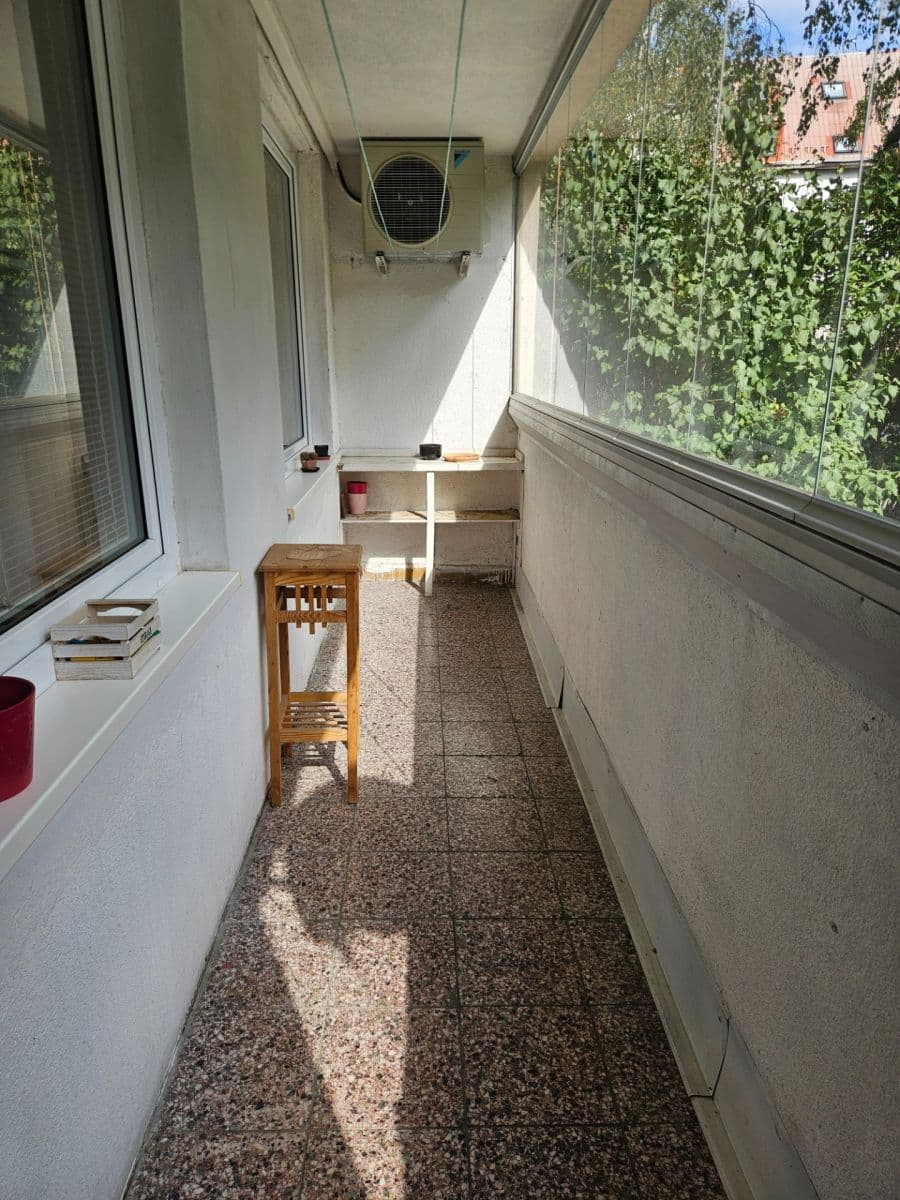 Prenájom bytu 3-izbový 60 m², Habartická, Praha, Praha Prenájom bytu 3-izbový 60 m², Habartická, Praha, Praha