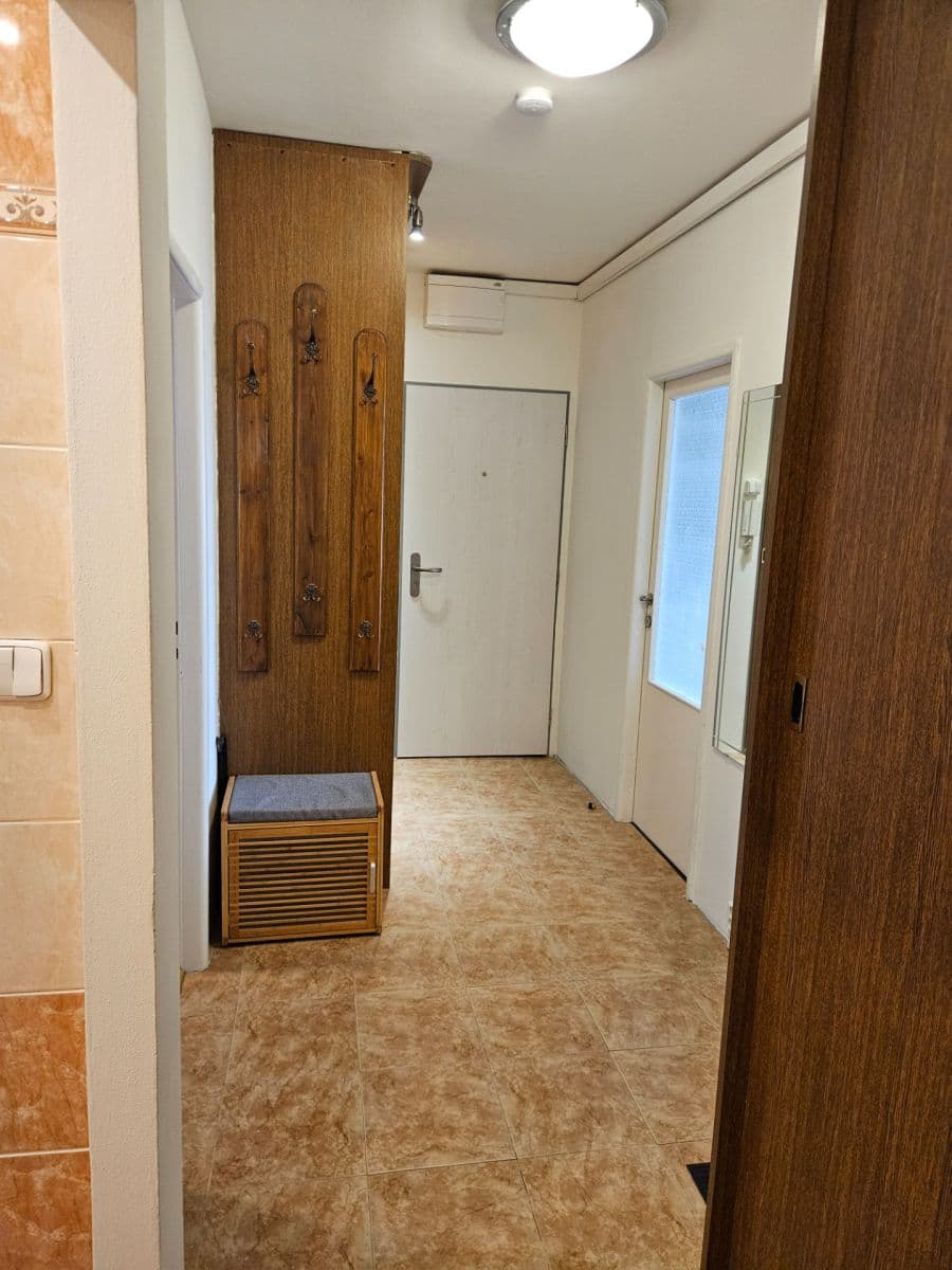 Prenájom bytu 3-izbový 60 m², Habartická, Praha, Praha Prenájom bytu 3-izbový 60 m², Habartická, Praha, Praha