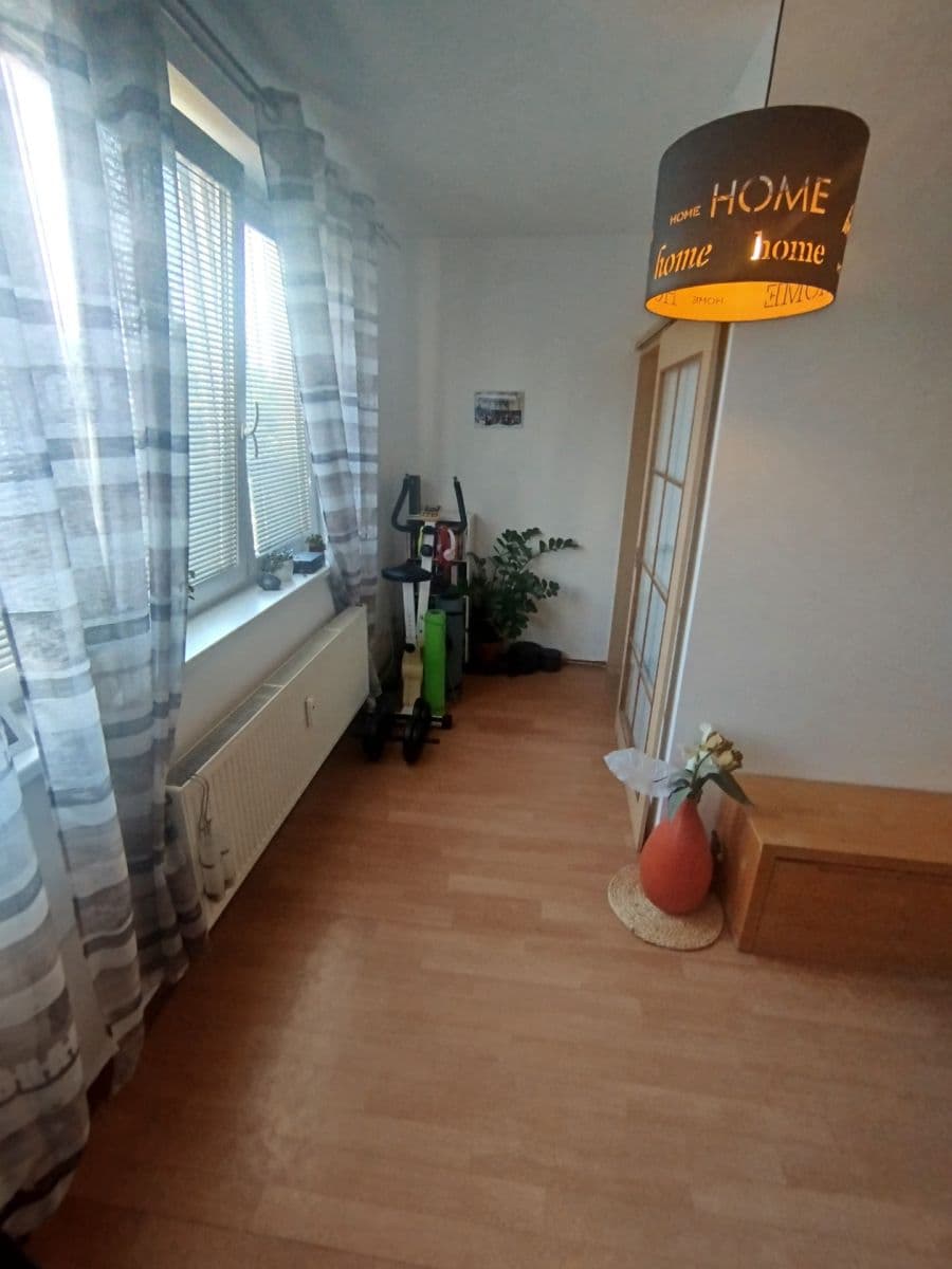 Predaj bytu 1-izbový 36 m², Hnězdenská, Praha, Praha Predaj bytu 1-izbový 36 m², Hnězdenská, Praha, Praha