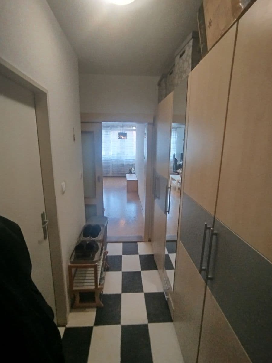 Predaj bytu 1-izbový 36 m², Hnězdenská, Praha, Praha Predaj bytu 1-izbový 36 m², Hnězdenská, Praha, Praha