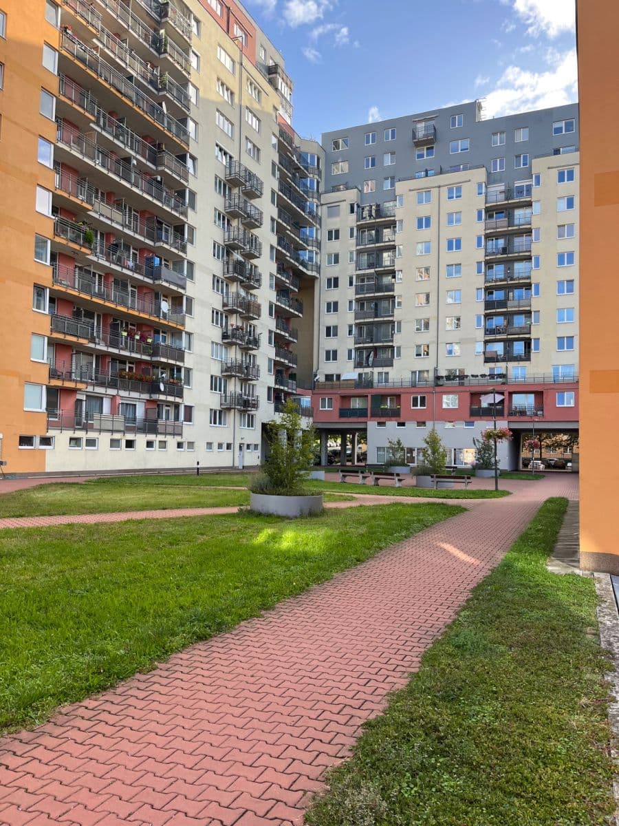Predaj bytu 1-izbový 36 m², Hnězdenská, Praha, Praha Predaj bytu 1-izbový 36 m², Hnězdenská, Praha, Praha