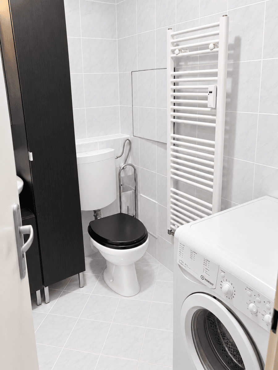 Predaj bytu 1-izbový 36 m², Hnězdenská, Praha, Praha Predaj bytu 1-izbový 36 m², Hnězdenská, Praha, Praha