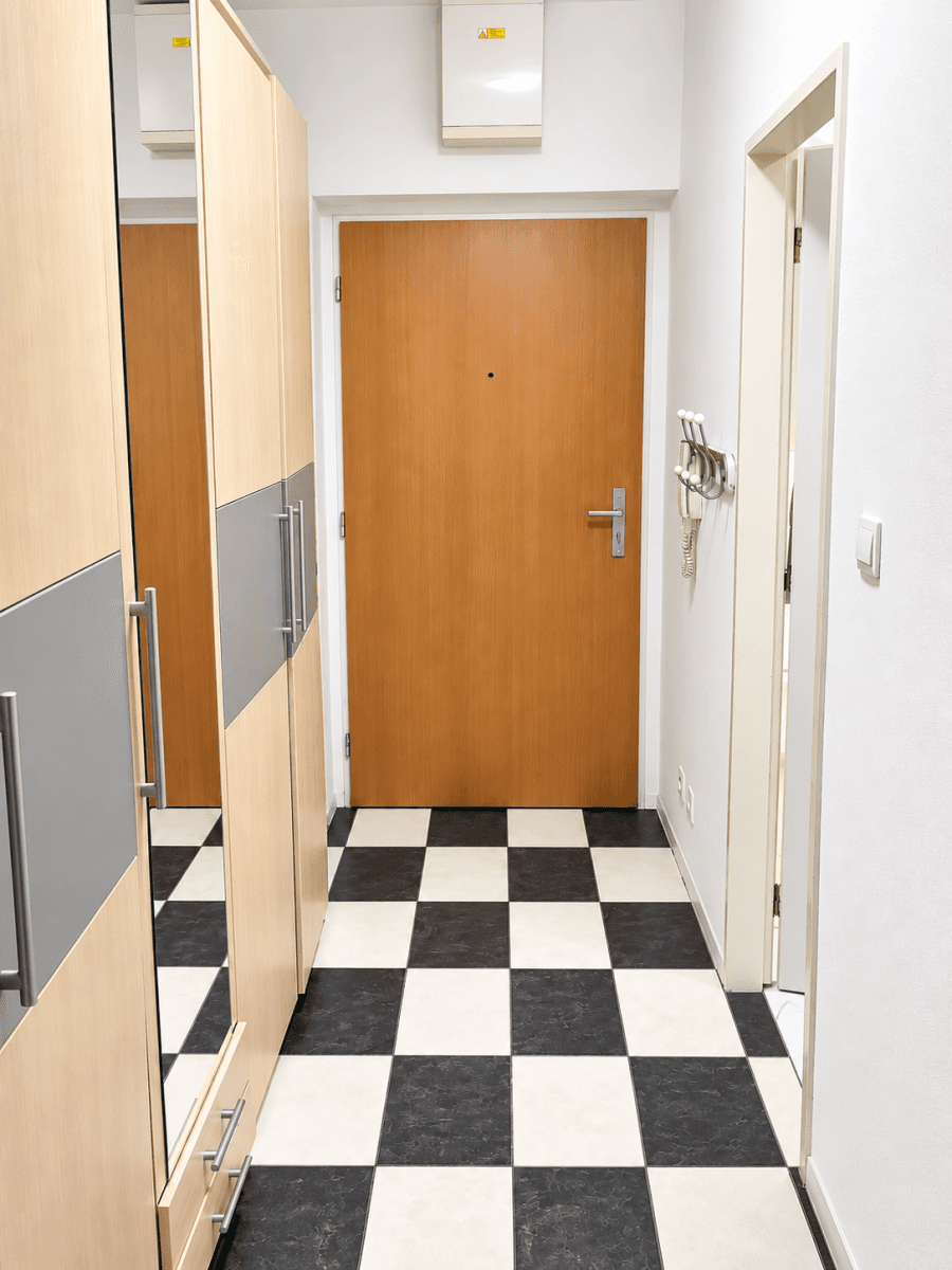 Predaj bytu 1-izbový 36 m², Hnězdenská, Praha, Praha Predaj bytu 1-izbový 36 m², Hnězdenská, Praha, Praha