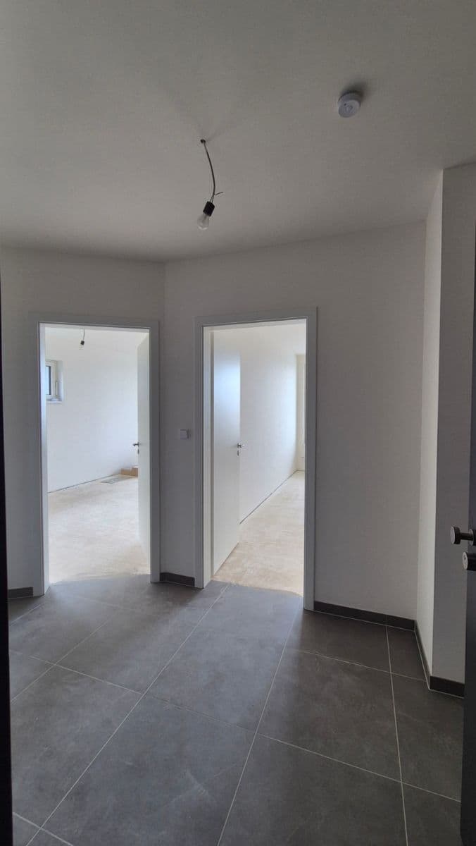 Prenájom bytu 2-izbový 52 m², Praha, Praha Prenájom bytu 2-izbový 52 m², Praha, Praha