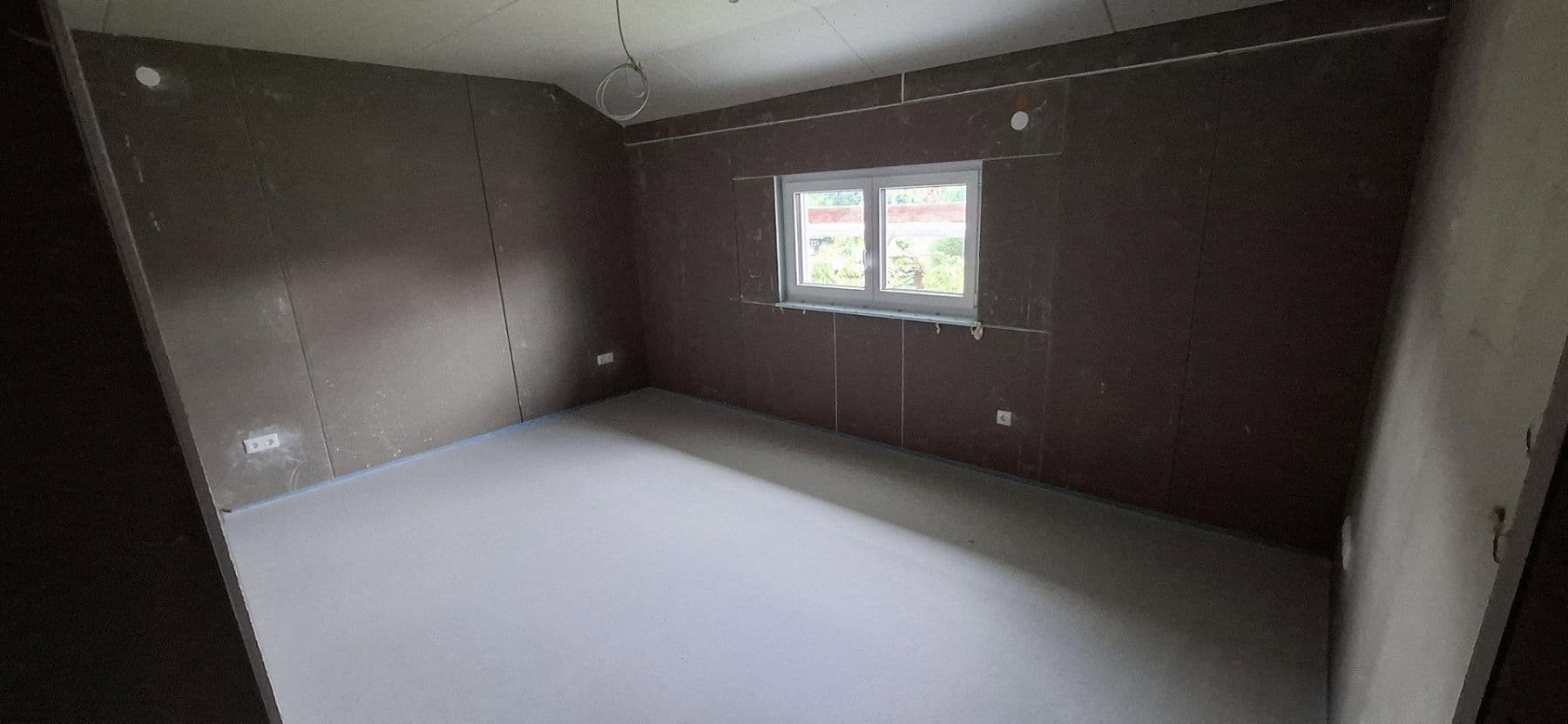Prenájom bytu 4-izbový 130 m², Wiesenweg 66, Bubenreuth, Bavorsko Prenájom bytu 4-izbový 130 m², Wiesenweg 66, Bubenreuth, Bavorsko