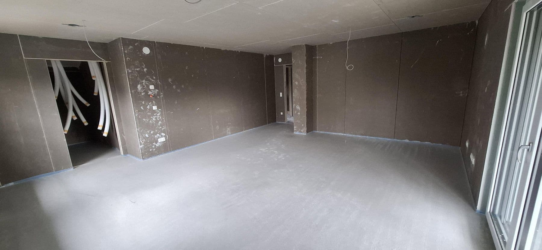 Prenájom bytu 4-izbový 130 m², Wiesenweg 66, Bubenreuth, Bavorsko Prenájom bytu 4-izbový 130 m², Wiesenweg 66, Bubenreuth, Bavorsko