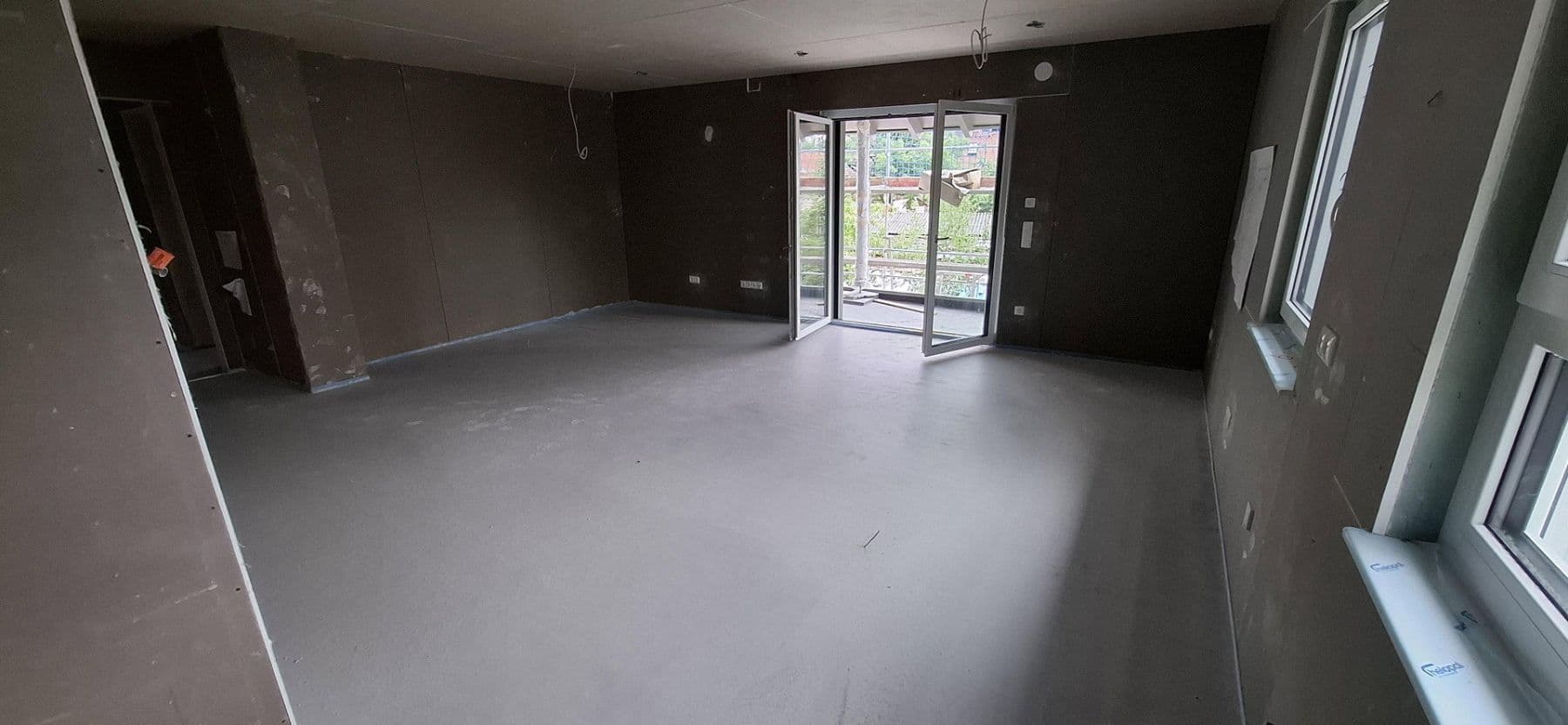 Prenájom bytu 4-izbový 130 m², Wiesenweg 66, Bubenreuth, Bavorsko Prenájom bytu 4-izbový 130 m², Wiesenweg 66, Bubenreuth, Bavorsko