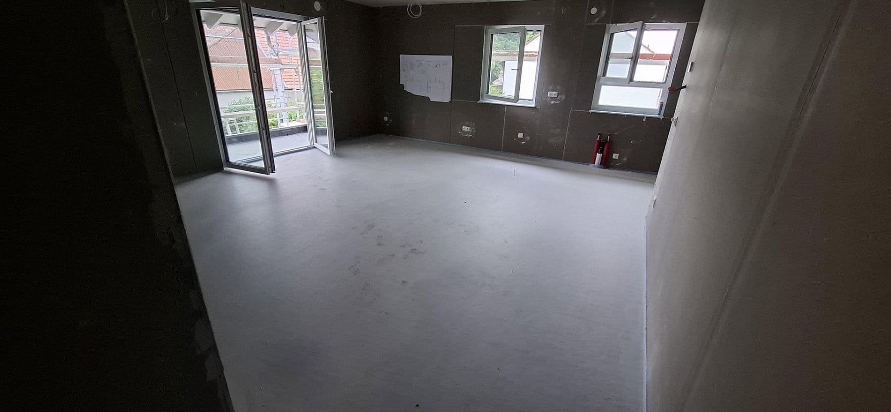 Prenájom bytu 4-izbový 130 m², Wiesenweg 66, Bubenreuth, Bavorsko Prenájom bytu 4-izbový 130 m², Wiesenweg 66, Bubenreuth, Bavorsko