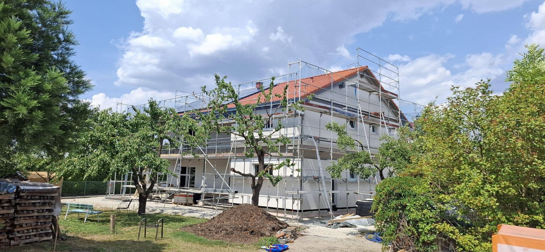 Prenájom bytu 4-izbový 130 m², Wiesenweg 66, Bubenreuth, Bavorsko Prenájom bytu 4-izbový 130 m², Wiesenweg 66, Bubenreuth, Bavorsko