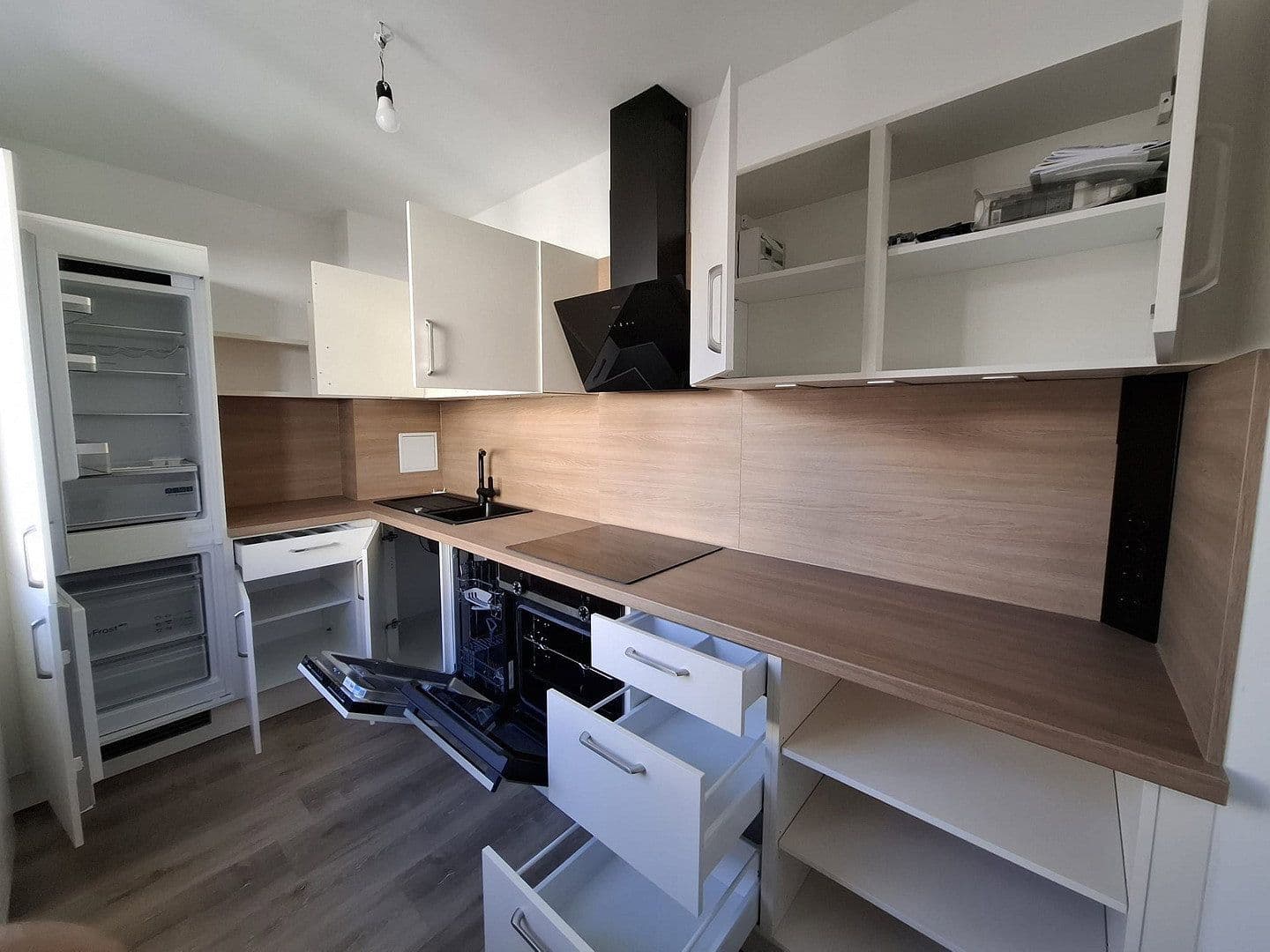 Prenájom bytu 1-izbový 37 m², Wien, Viedeň Prenájom bytu 1-izbový 37 m², Wien, Viedeň
