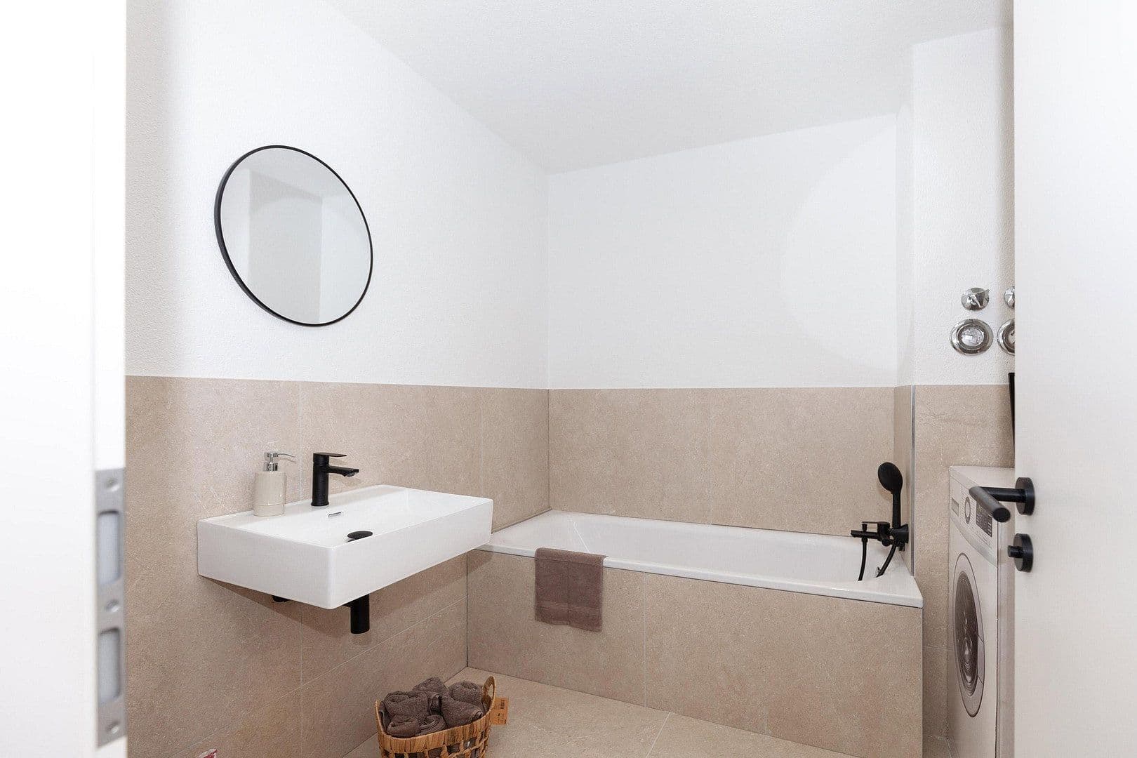 Predaj bytu 4-izbový 88 m², Bönnigheimer Str. 10, Ludwigsburg, Bádensko-Wurttembersko Predaj bytu 4-izbový 88 m², Bönnigheimer Str. 10, Ludwigsburg, Bádensko-Wurttembersko