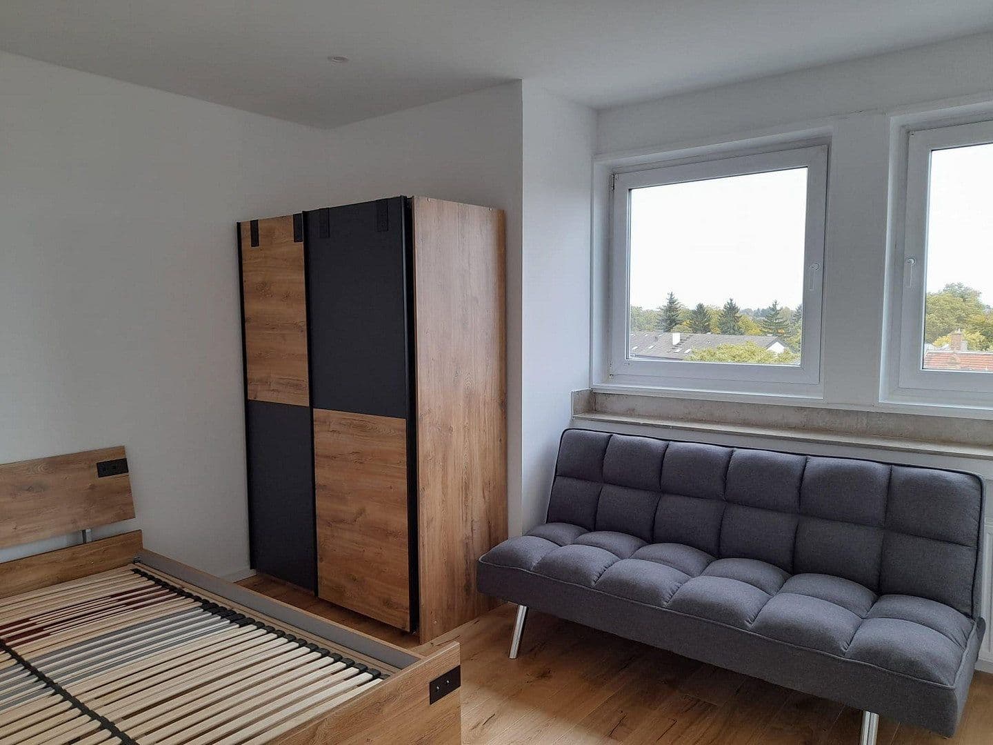 Prenájom bytu 4-izbový 98 m², Honsellstr. 1b, Karlsruhe, Bádensko-Wurttembersko Prenájom bytu 4-izbový 98 m², Honsellstr. 1b, Karlsruhe, Bádensko-Wurttembersko