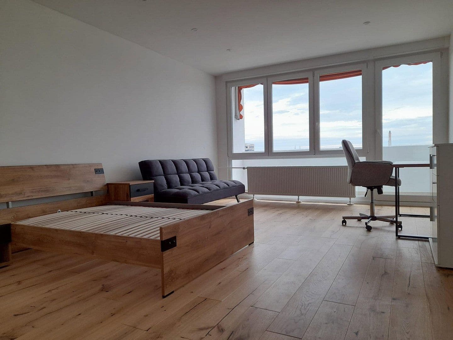 Prenájom bytu 4-izbový 98 m², Honsellstr. 1b, Karlsruhe, Bádensko-Wurttembersko Prenájom bytu 4-izbový 98 m², Honsellstr. 1b, Karlsruhe, Bádensko-Wurttembersko