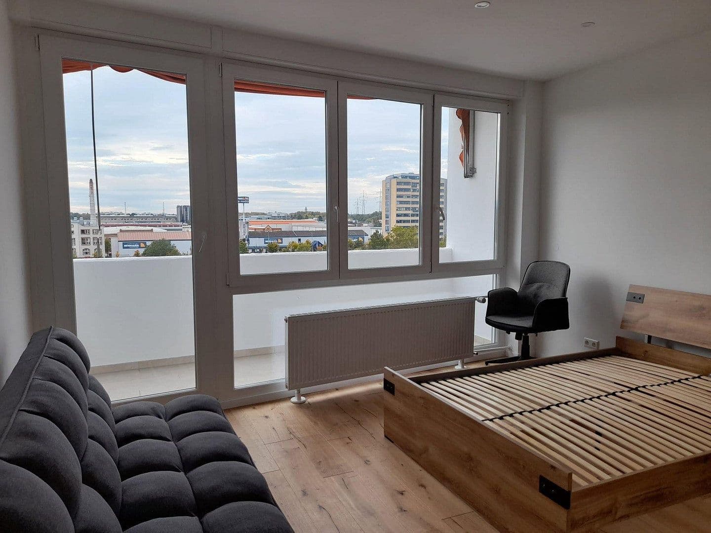 Prenájom bytu 4-izbový 98 m², Honsellstr. 1b, Karlsruhe, Bádensko-Wurttembersko Prenájom bytu 4-izbový 98 m², Honsellstr. 1b, Karlsruhe, Bádensko-Wurttembersko