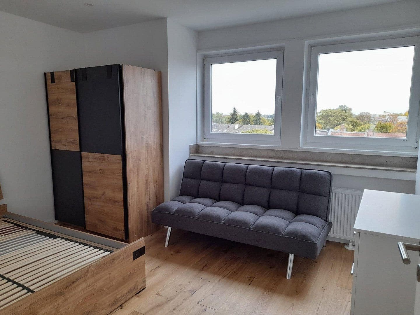 Prenájom bytu 4-izbový 98 m², Honsellstr. 1b, Karlsruhe, Bádensko-Wurttembersko Prenájom bytu 4-izbový 98 m², Honsellstr. 1b, Karlsruhe, Bádensko-Wurttembersko