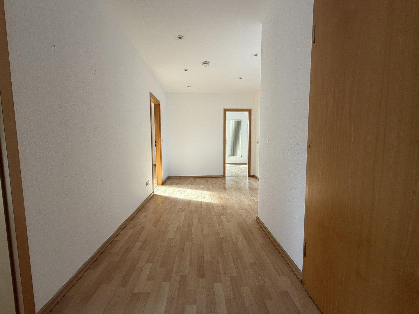 Prenájom bytu 3-izbový 85 m², Hainburg, Hesensko Prenájom bytu 3-izbový 85 m², Hainburg, Hesensko