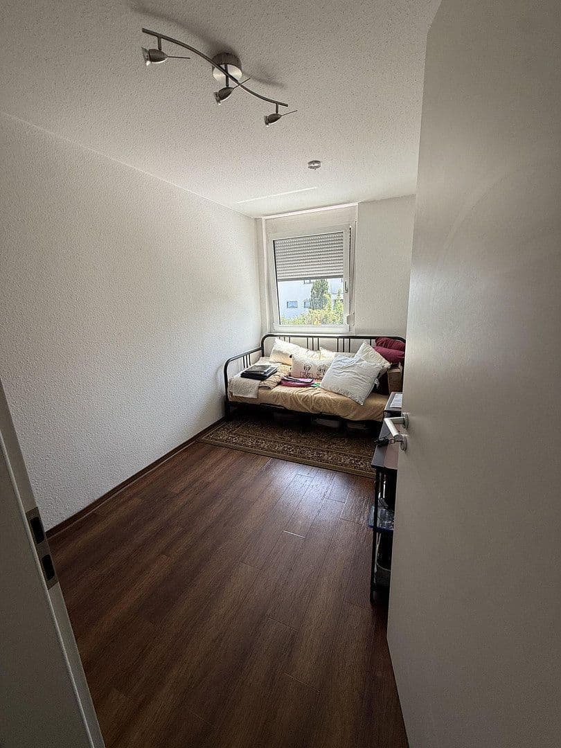 Predaj domu 131 m², pozemok 200 m², Sindelfingen, Bádensko-Wurttembersko Predaj domu 131 m², pozemok 200 m², Sindelfingen, Bádensko-Wurttembersko