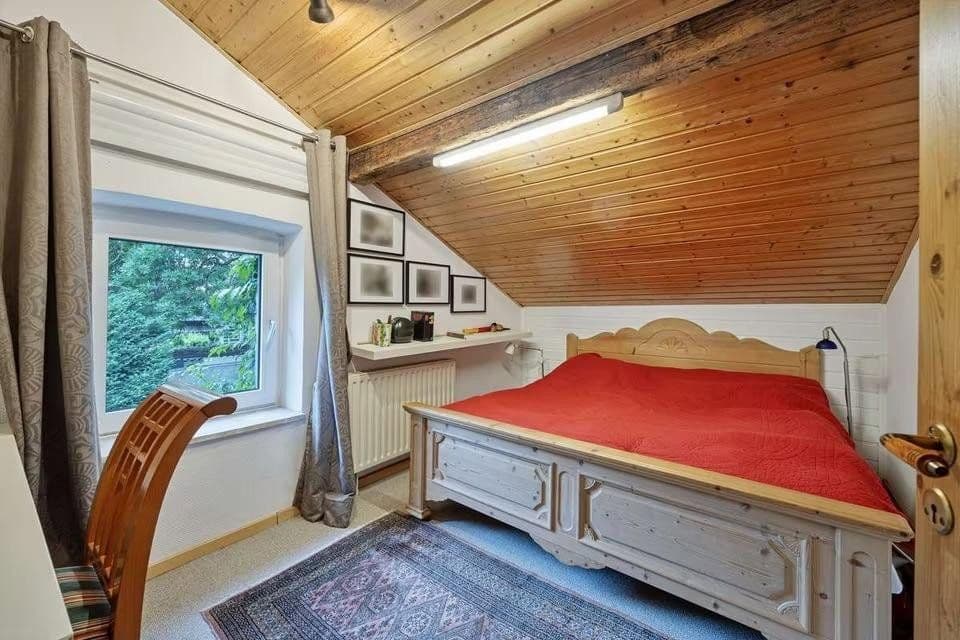 Predaj domu 141 m², pozemok 688 m², Steinhammerstraße 100, Dortmund-Marten, Severné Porýnie - Westfálsko Predaj domu 141 m², pozemok 688 m², Steinhammerstraße 100, Dortmund-Marten, Severné Porýnie - Westfálsko