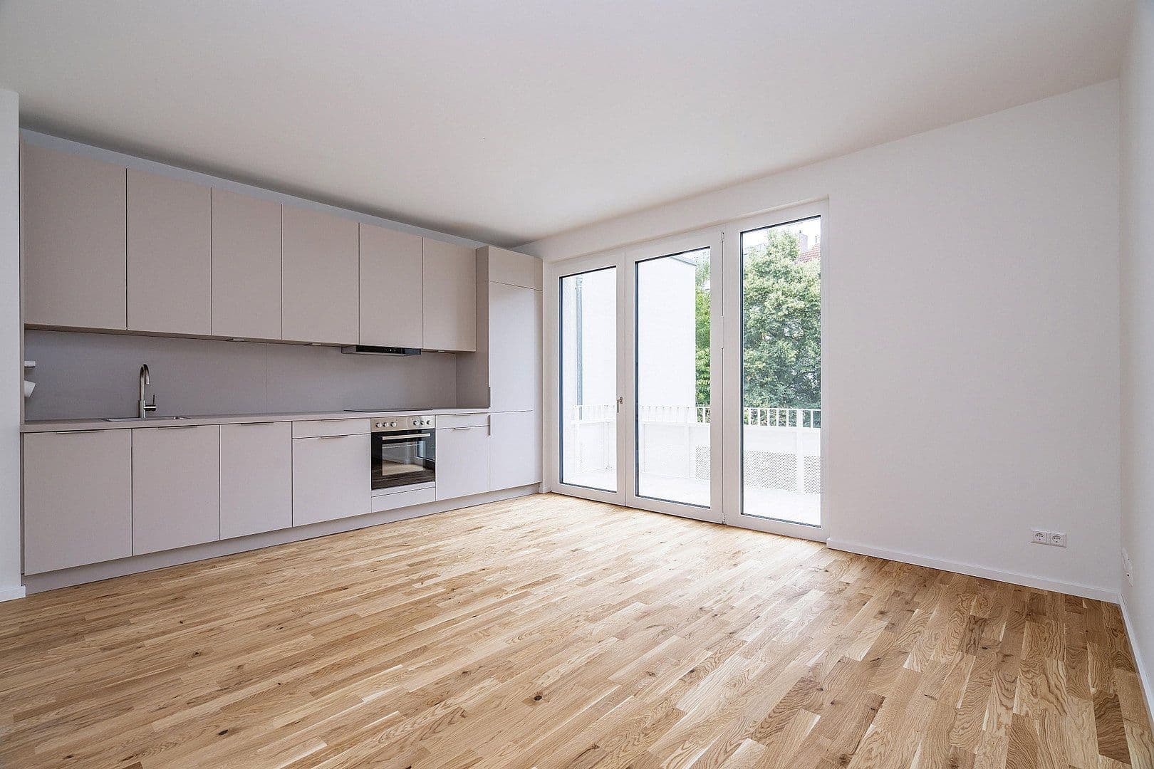 Prenájom bytu 2-izbový 52 m², Parkstraße 44, Berlin, Berlín Prenájom bytu 2-izbový 52 m², Parkstraße 44, Berlin, Berlín