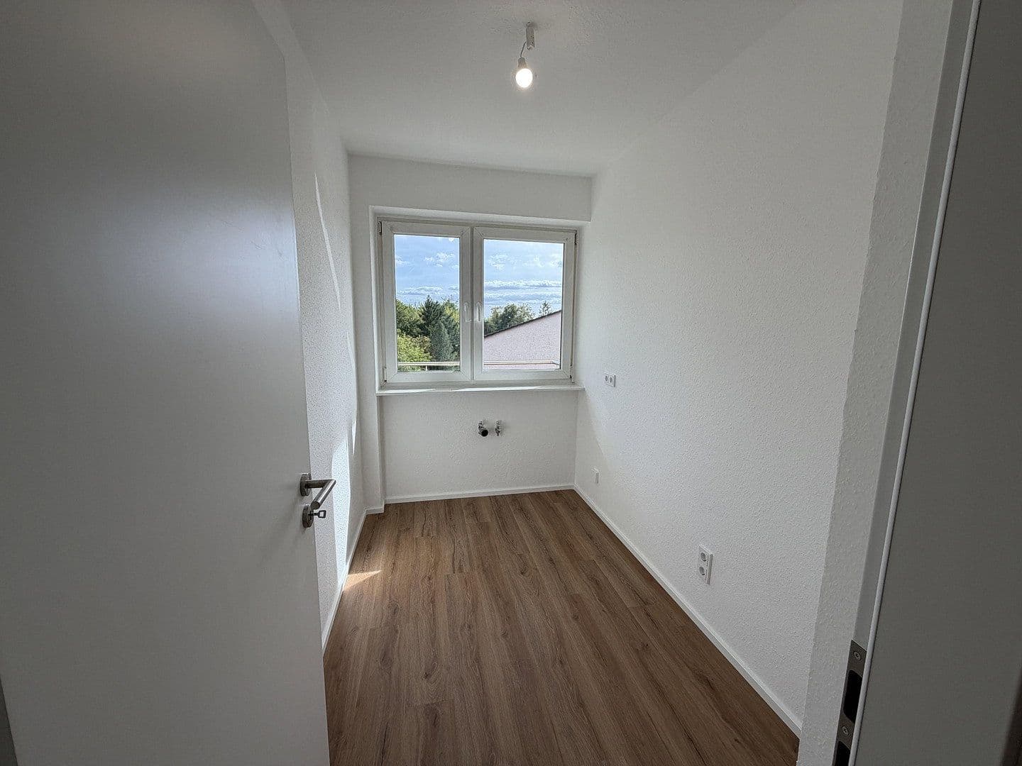 Prenájom bytu 2-izbový 60 m², Am Wald 11, Wiesbaden, Hesensko Prenájom bytu 2-izbový 60 m², Am Wald 11, Wiesbaden, Hesensko
