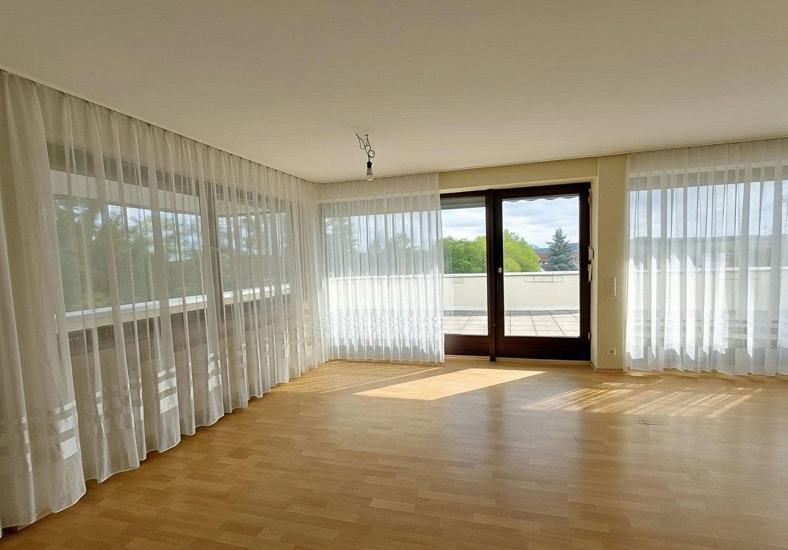 Predaj bytu 4-izbový 122 m², Herbrechtingen, Bádensko-Wurttembersko Predaj bytu 4-izbový 122 m², Herbrechtingen, Bádensko-Wurttembersko