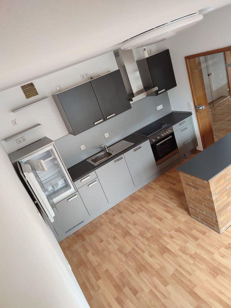Prenájom bytu 3-izbový 80 m², Mengerschied, Porýnie-Falcko Prenájom bytu 3-izbový 80 m², Mengerschied, Porýnie-Falcko