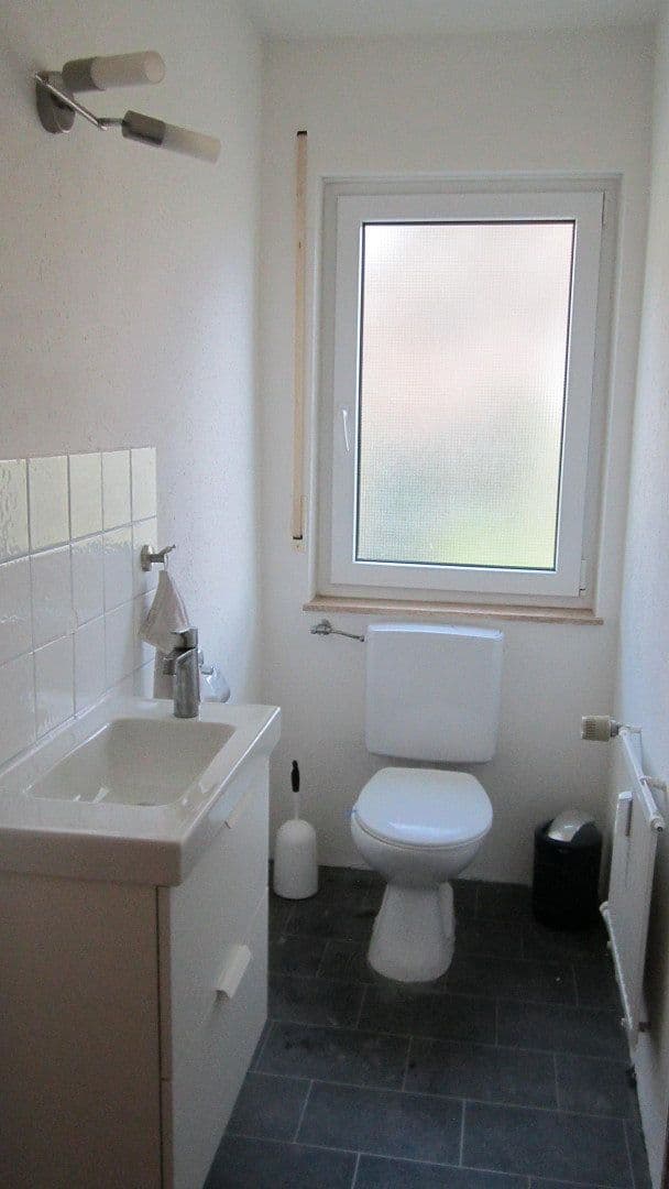 Prenájom bytu 4-izbový 130 m², Herrenberg, Bádensko-Wurttembersko Prenájom bytu 4-izbový 130 m², Herrenberg, Bádensko-Wurttembersko