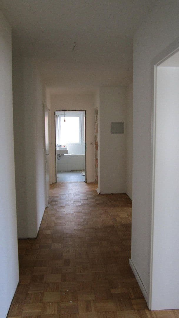 Prenájom bytu 4-izbový 130 m², Herrenberg, Bádensko-Wurttembersko Prenájom bytu 4-izbový 130 m², Herrenberg, Bádensko-Wurttembersko