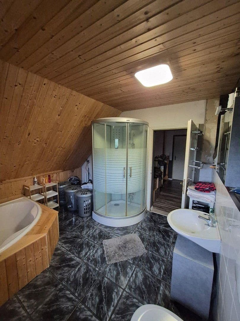 Predaj domu 188 m², pozemok 1.330 m², Kalefeld, Dolné Sasko Predaj domu 188 m², pozemok 1.330 m², Kalefeld, Dolné Sasko