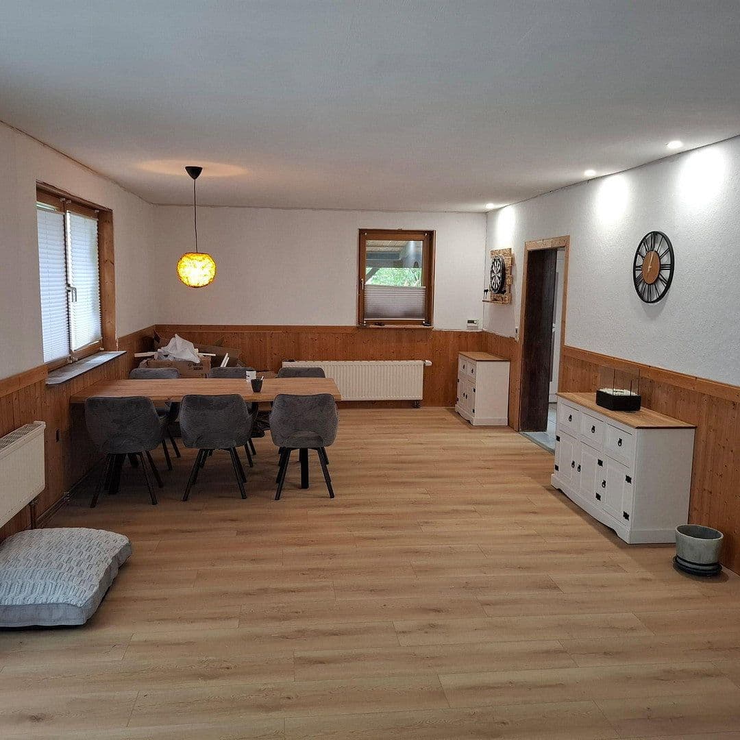 Predaj domu 188 m², pozemok 1.330 m², Kalefeld, Dolné Sasko Predaj domu 188 m², pozemok 1.330 m², Kalefeld, Dolné Sasko