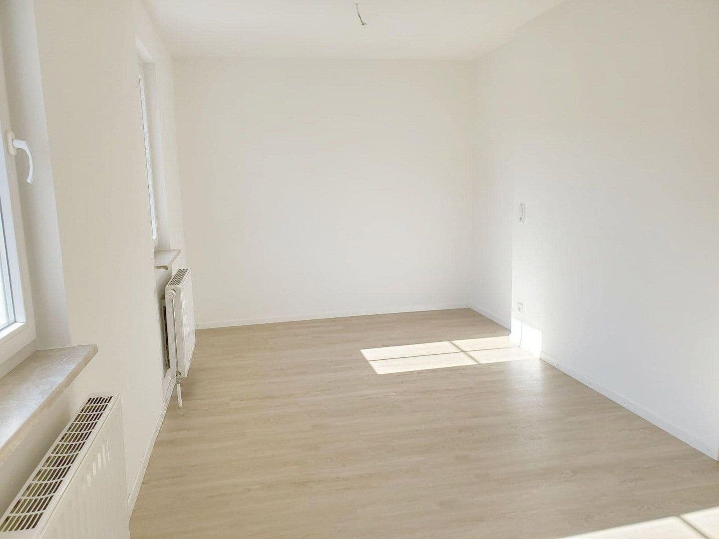 Prenájom bytu 1-izbový 33 m², Tübingen, Bádensko-Wurttembersko Prenájom bytu 1-izbový 33 m², Tübingen, Bádensko-Wurttembersko