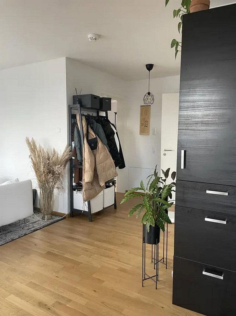 Prenájom bytu 2-izbový 62 m², Ulm, Bádensko-Wurttembersko Prenájom bytu 2-izbový 62 m², Ulm, Bádensko-Wurttembersko