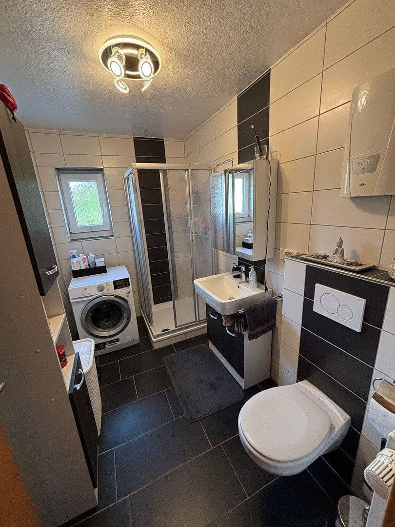 Prenájom bytu 3-izbový 80 m², Simmern/Hunsrück, Porýnie-Falcko Prenájom bytu 3-izbový 80 m², Simmern/Hunsrück, Porýnie-Falcko
