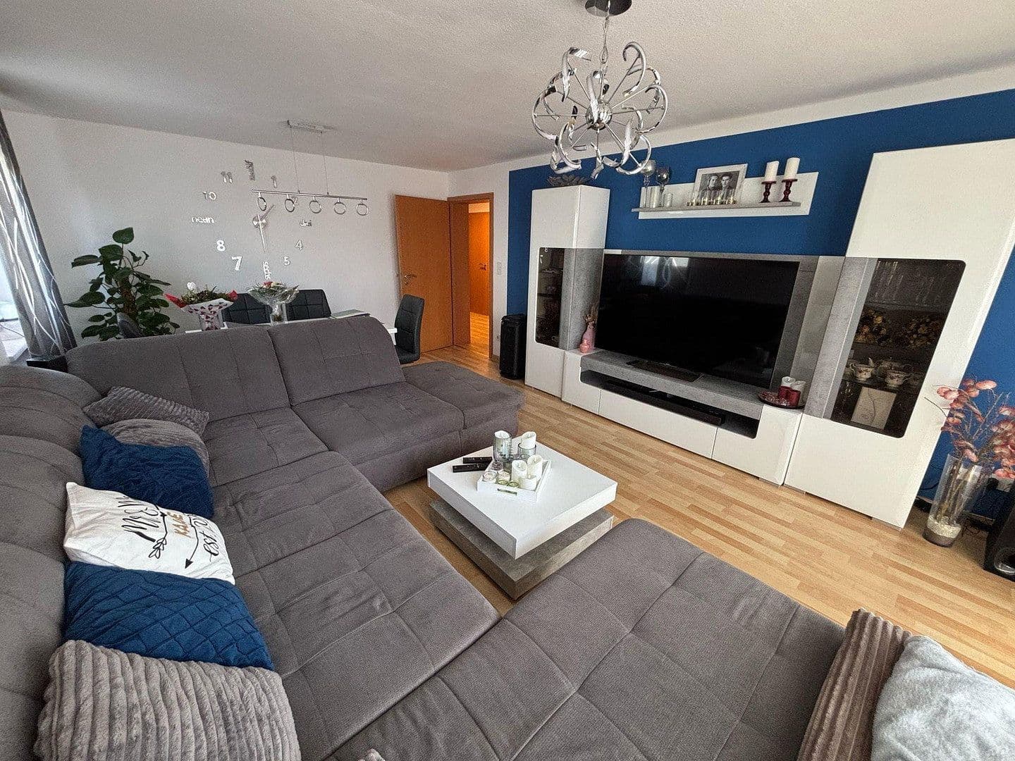 Prenájom bytu 3-izbový 80 m², Simmern/Hunsrück, Porýnie-Falcko Prenájom bytu 3-izbový 80 m², Simmern/Hunsrück, Porýnie-Falcko