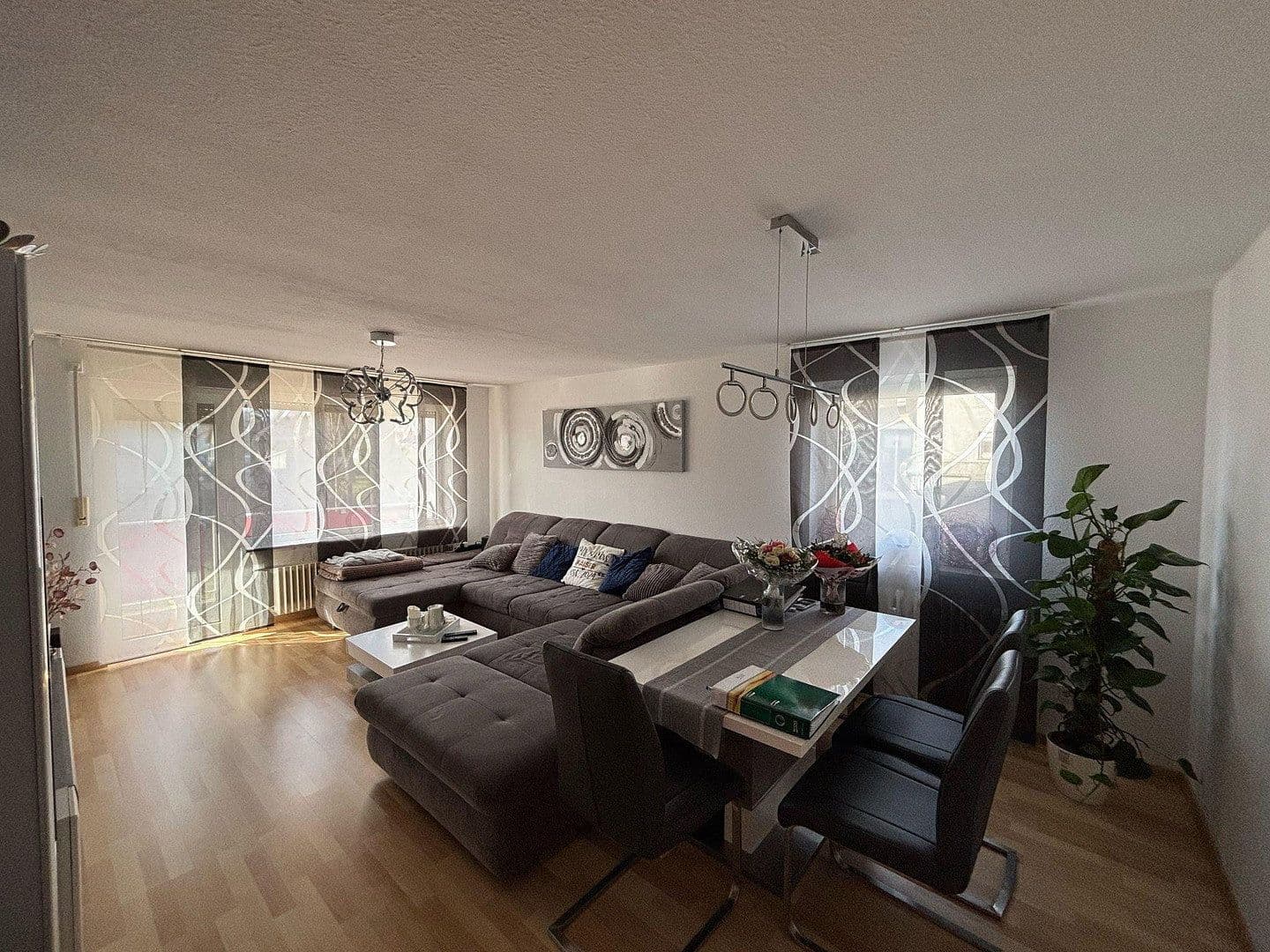 Prenájom bytu 3-izbový 80 m², Simmern/Hunsrück, Porýnie-Falcko Prenájom bytu 3-izbový 80 m², Simmern/Hunsrück, Porýnie-Falcko