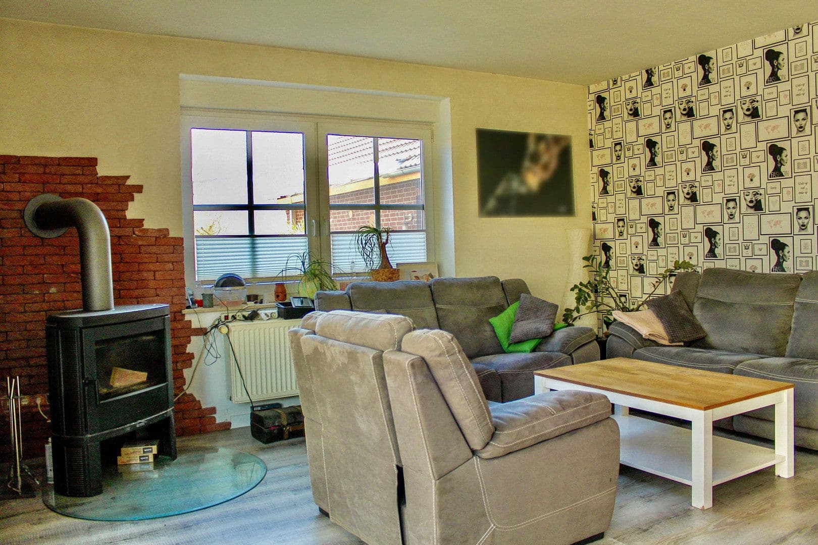 Predaj domu 160 m², pozemok 797 m², Südergast 20, Westerholt, Dolné Sasko Predaj domu 160 m², pozemok 797 m², Südergast 20, Westerholt, Dolné Sasko