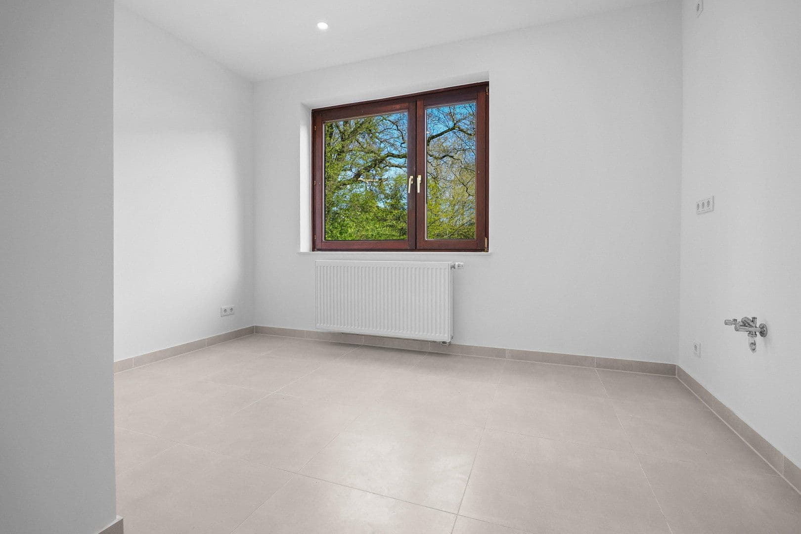 Prenájom bytu 2-izbový 53 m², Bremen, Brémy Prenájom bytu 2-izbový 53 m², Bremen, Brémy