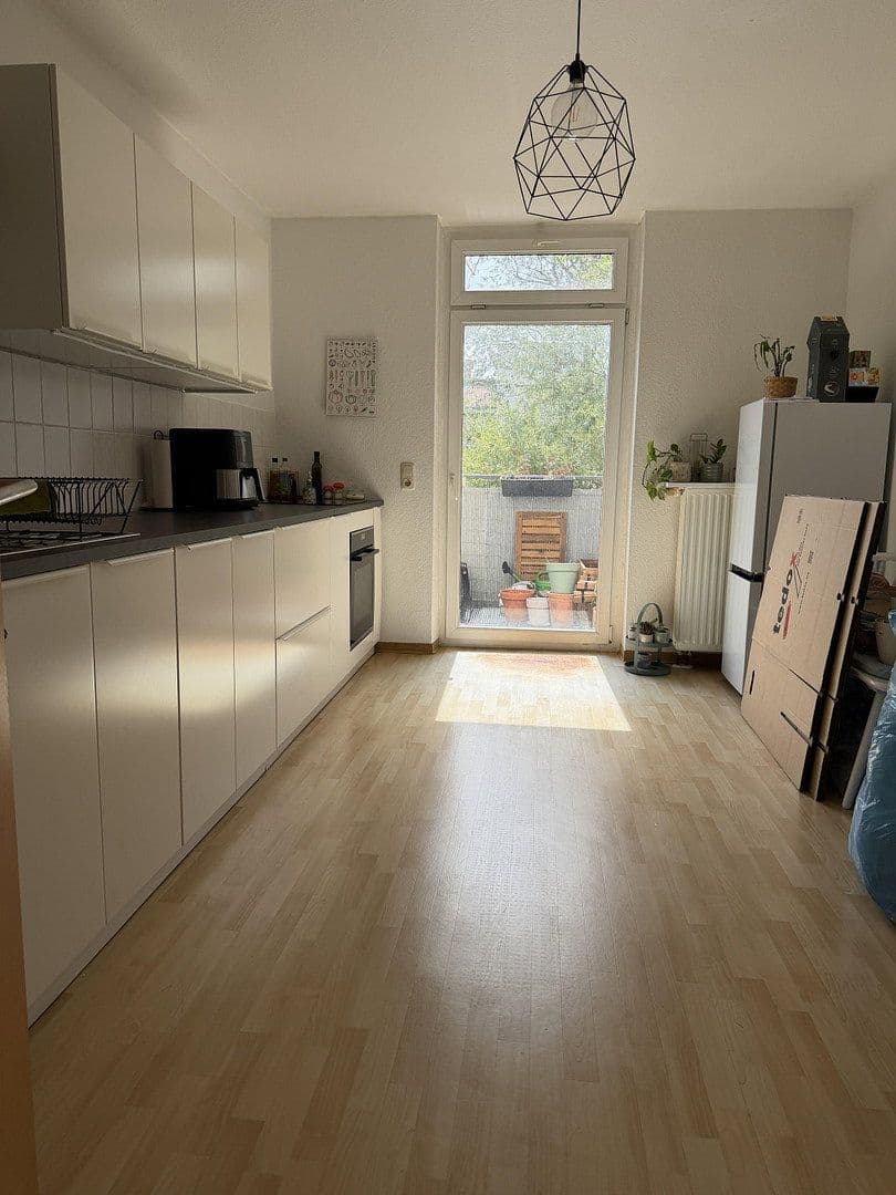 Prenájom bytu 2-izbový 73 m², Halle, Sasko-Anhaltsko Prenájom bytu 2-izbový 73 m², Halle, Sasko-Anhaltsko