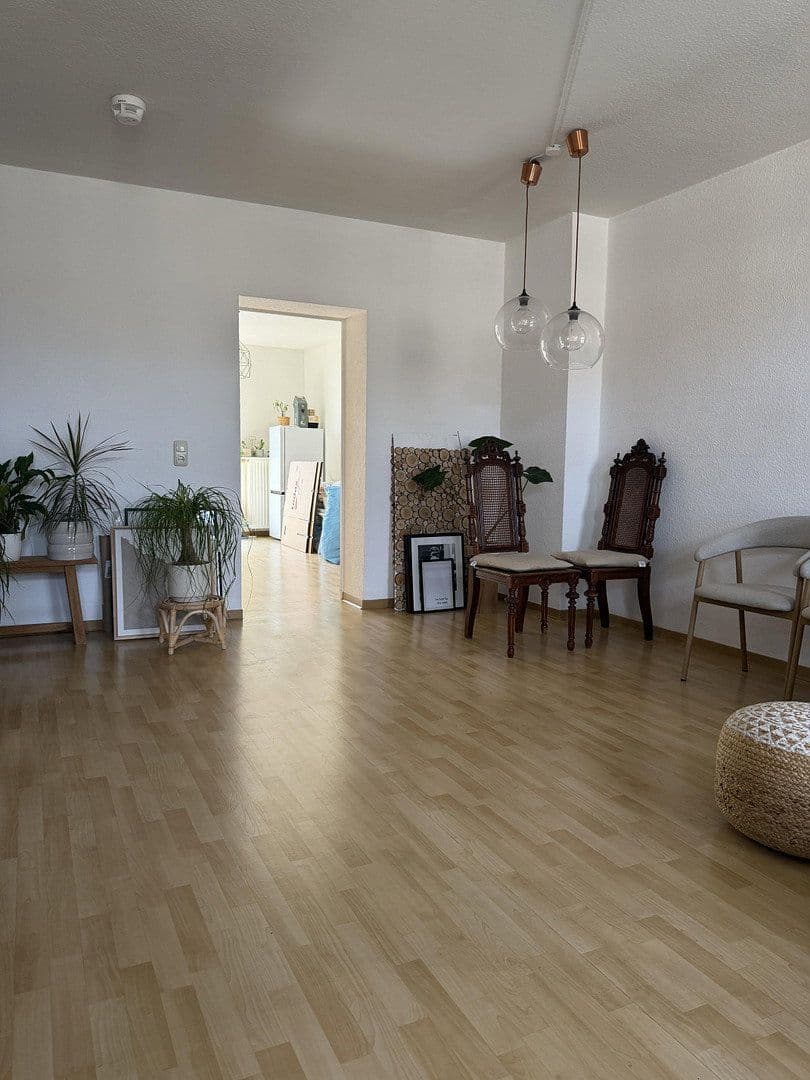 Prenájom bytu 2-izbový 73 m², Halle, Sasko-Anhaltsko Prenájom bytu 2-izbový 73 m², Halle, Sasko-Anhaltsko