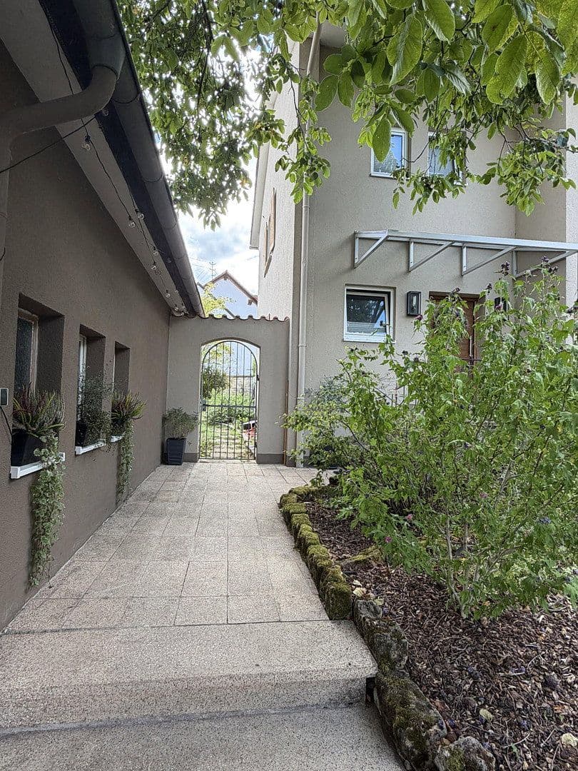 Predaj domu 190 m², pozemok 1.703 m², Böchingen, Porýnie-Falcko Predaj domu 190 m², pozemok 1.703 m², Böchingen, Porýnie-Falcko
