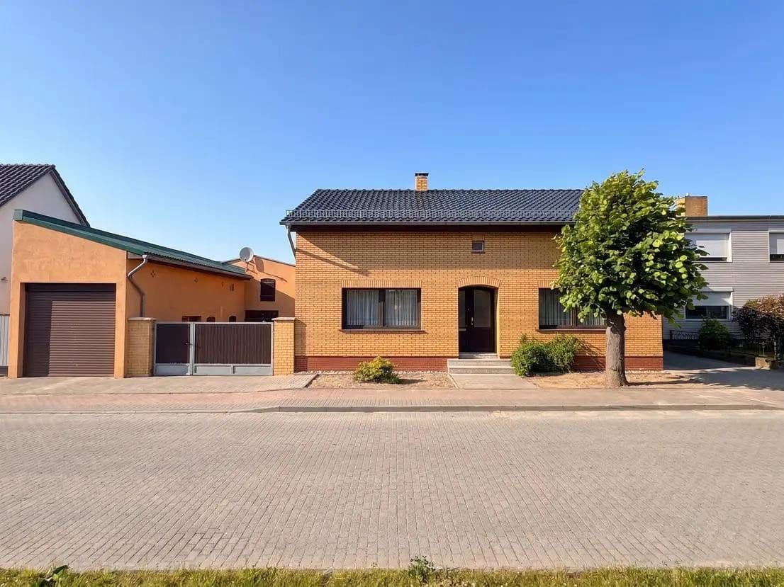 Predaj domu 182 m², pozemok 1.688 m², Alte Handelsstraße 13, Chorin, Brandenbursko Predaj domu 182 m², pozemok 1.688 m², Alte Handelsstraße 13, Chorin, Brandenbursko